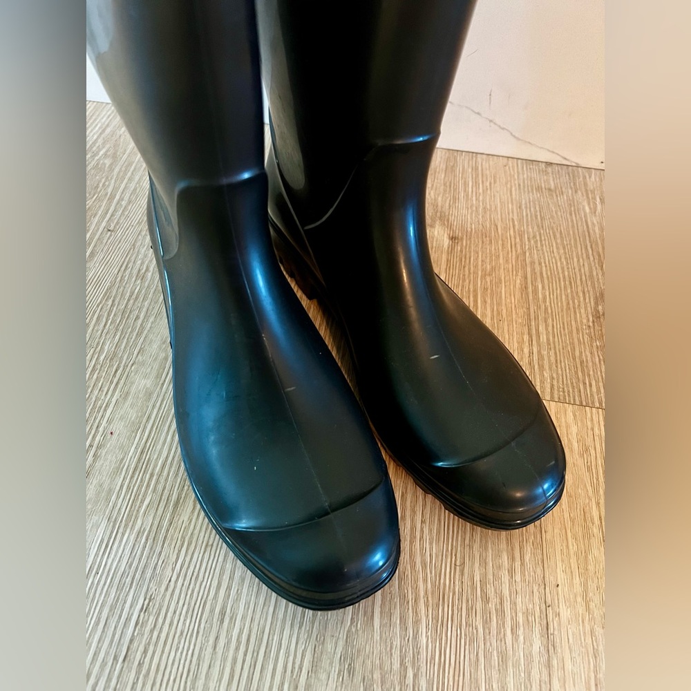 Capelli of New York Black Rain Boots with Floral Detail - Picture 5 of 8
